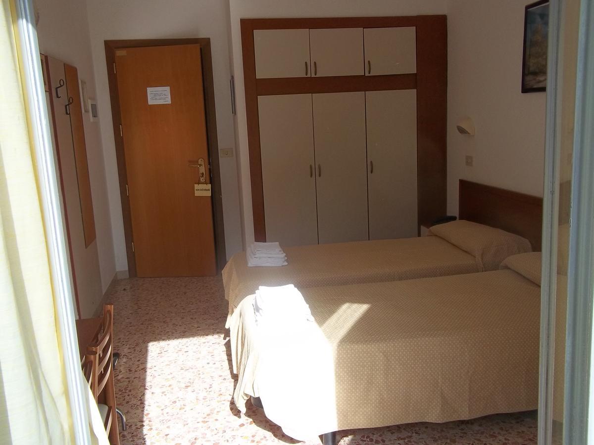 Hotel Italia 세니갈리아 외부 사진